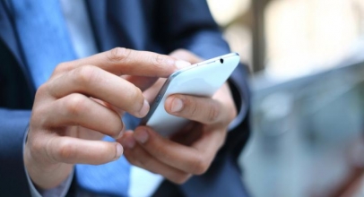 Saatnya Bayar Zakat Pakai Gadget