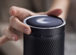 Yuk, Skype dengan Harman Kardon Invoke