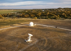 Apple Invest 450 Juta Dolar untuk SOS Darurat via Satelit