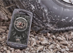Kyocera Torque G02, Smartphone Tangguh Untuk Berkegiatan di Laut
