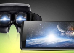Lenovo K4 Note dan ANTVR Raih Perhatian Pengunjung Roxy