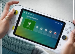 Logitech G Cloud, Game Handheld Layar 7 Inci