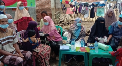 Mobil Klinik Indosat Bantu Korban Bencana Siklon Seroja
