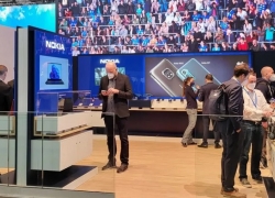 Nokia Kibarkan Bendera Putih di Segmen Highend
