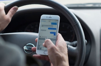 Polisi Inggris Kembangkan Detektor Penggunaan Ponsel di Mobil