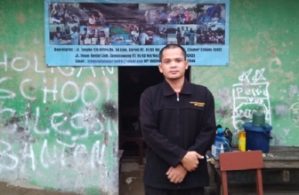 Cerita SmartFren Community; Ismet dari Jual Laptop untuk Bangun Kelompok Belajar