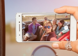 5 Jawara Kamera Selfie 2016
