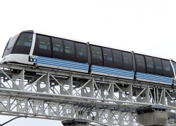 Indosat Ooredoo Hutchison Gandeng INKA Kenalkan Tram Mover Berbasis IoT
