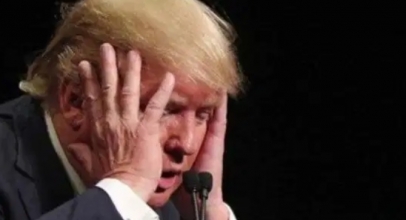 Ramai-ramai Blokir Akun Donald Trump