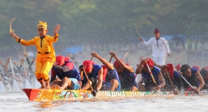 XLSMART Dukung Festival Pacu Jalur 2025 di Kuansing Riau