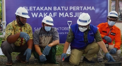 XL Axiata Baik Bedah Rumah dan Bangun Mesjid