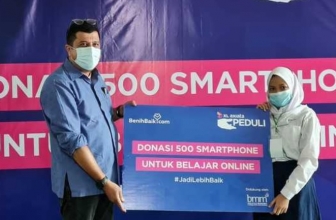 XL Corner: XL Axiata Donasi Ponsel dan Kuota Data