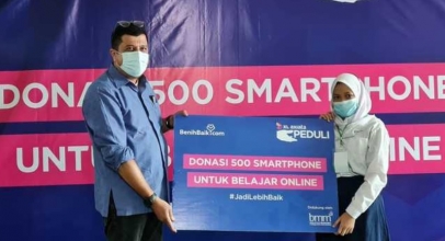 XL Corner: XL Axiata Donasi Ponsel dan Kuota Data