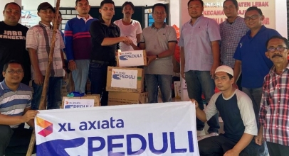 XL Axiata Bantu Korban Banjir Bandang Lebak dan Bogor