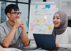 Kerja Sama XL Axiata dan Microsoft untuk Perempuan