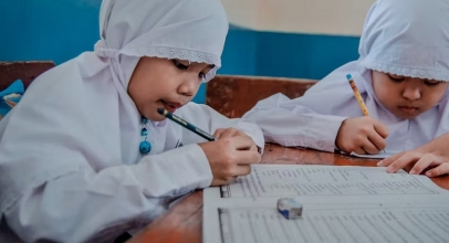 XL Axiata Bantu Renovasi Madrasah Tertua di Pontianak