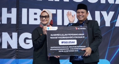 XL Axiata Renovasi Madrasah di Pelosok Sukabumi