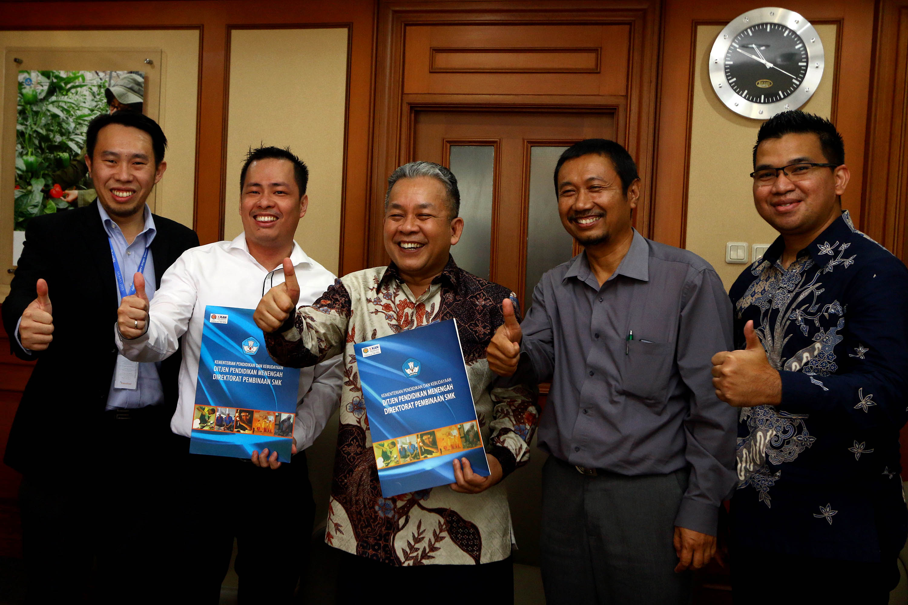 Apjatel Beri Pelatihan Fiber Optik untuk SMK