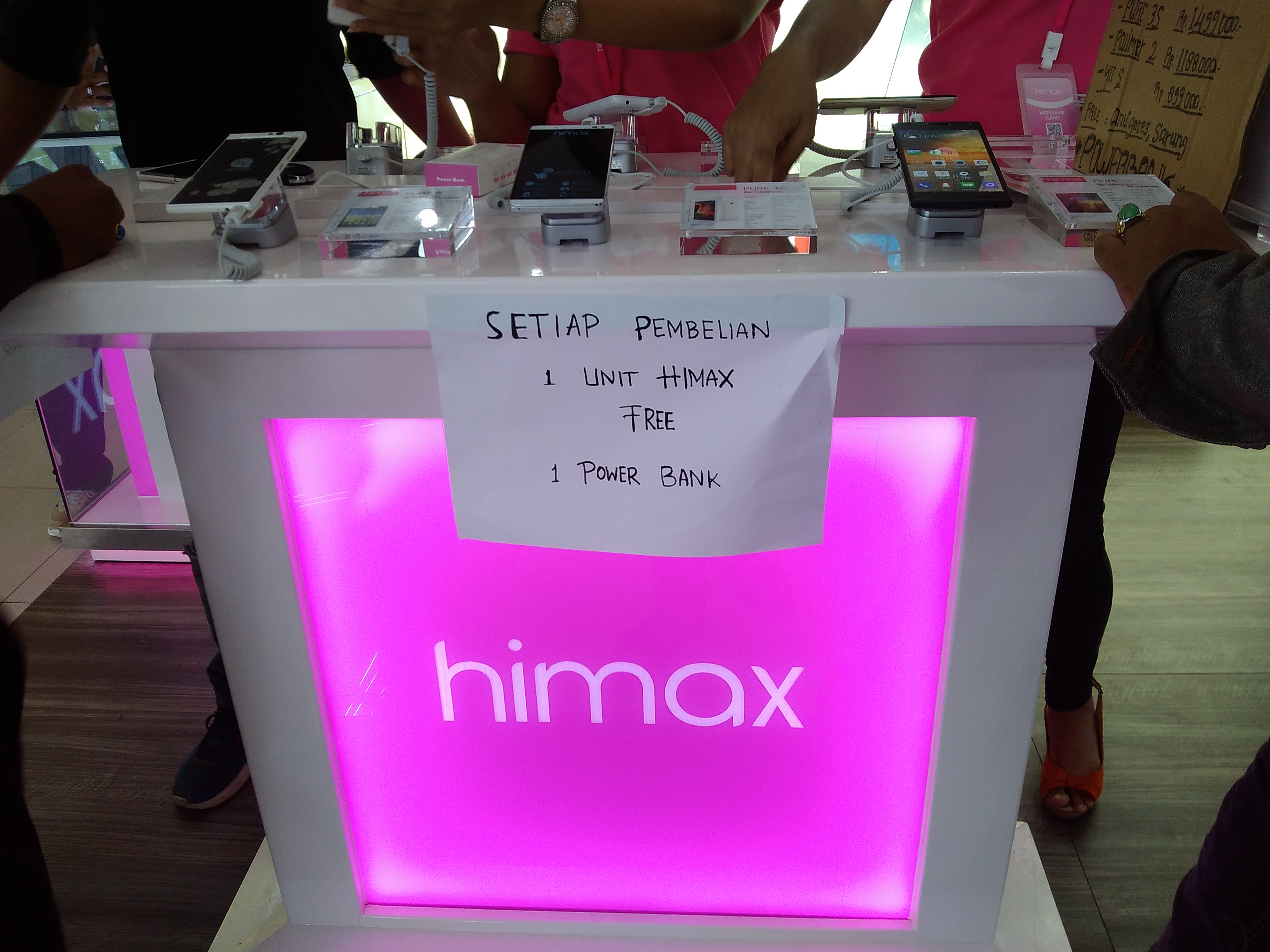 Himax Gelar Booth di Roxy