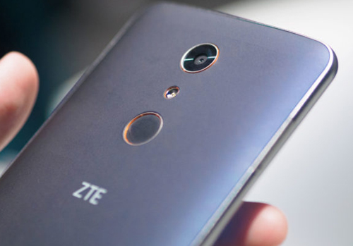 ZTE ZMax Pro Pecahkan Rekor Banderol Terjangkau