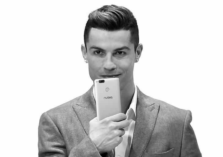 Keren, Cristiano Ronaldo Siap Lambungkan ZTE Nubia Z17 Mini