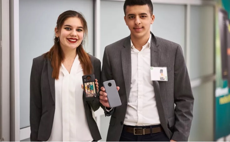 Motorola Gigih Lakukan Inovasi untuk Perangkat Add On Moto Mods