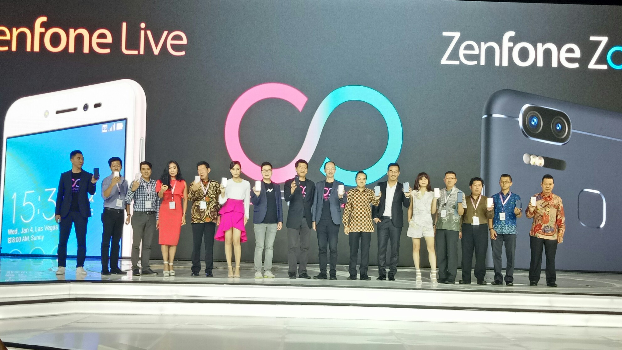 ASUS ZenFone Zoom S dan ZenFone Live Gempur Pasar Smartphone Indonesia