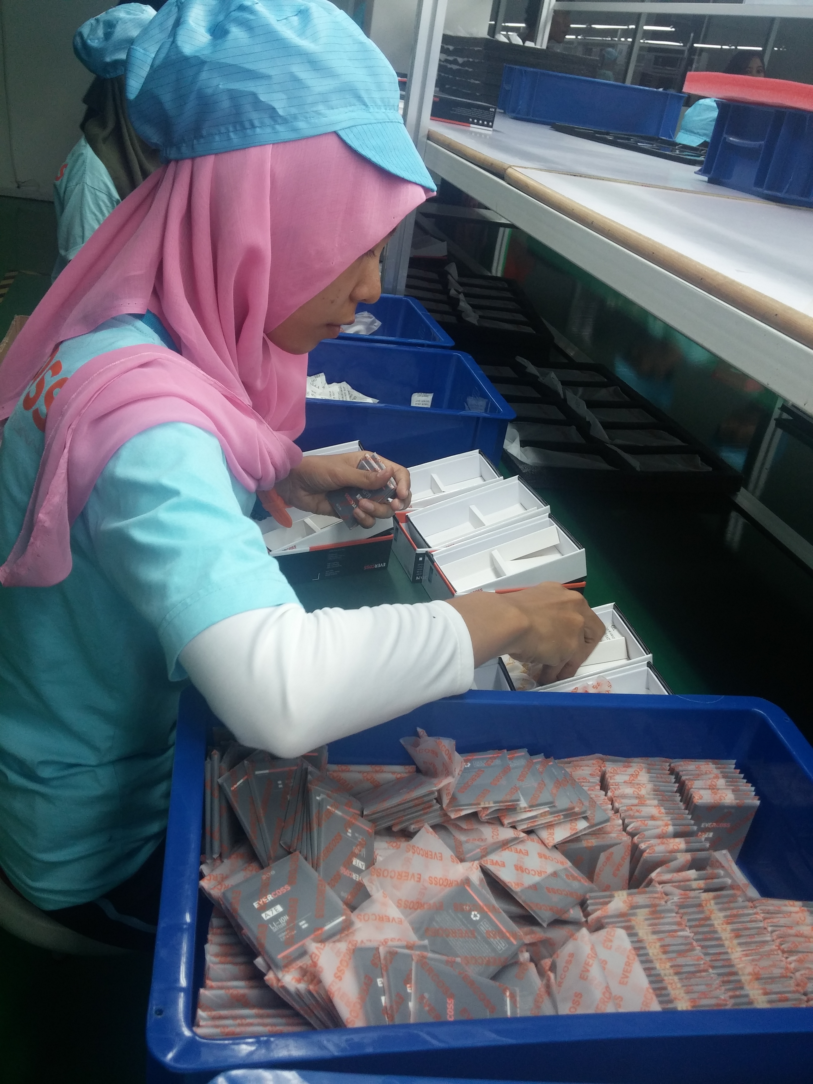 Ponsel Impor tak Perlu Uji Lagi