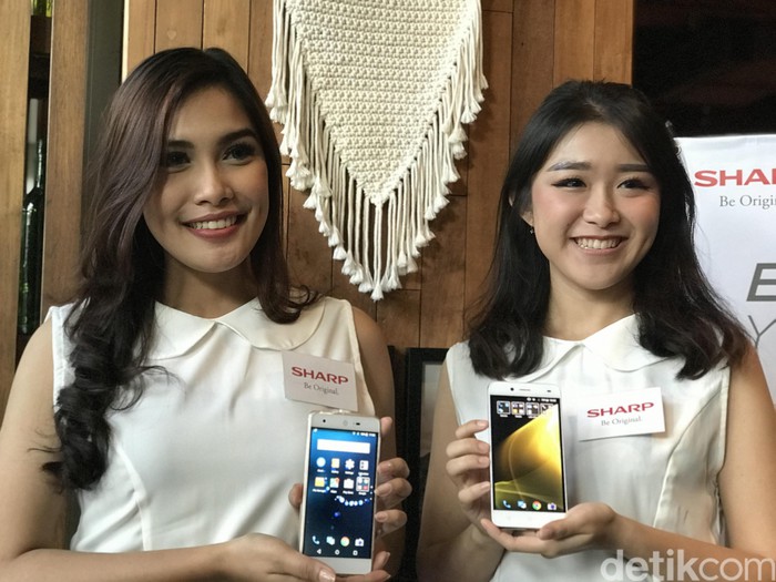 Sharp Hadirkan Ponsel Ngebut dan Kamera di Bulan Puasa