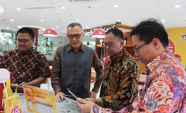 Indosat Ooredoo Kerjasama Bank Permata