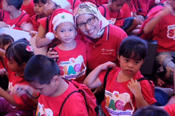 Telkomsel Rayakan Natal dan Tahun Baru di Panti Asuhan