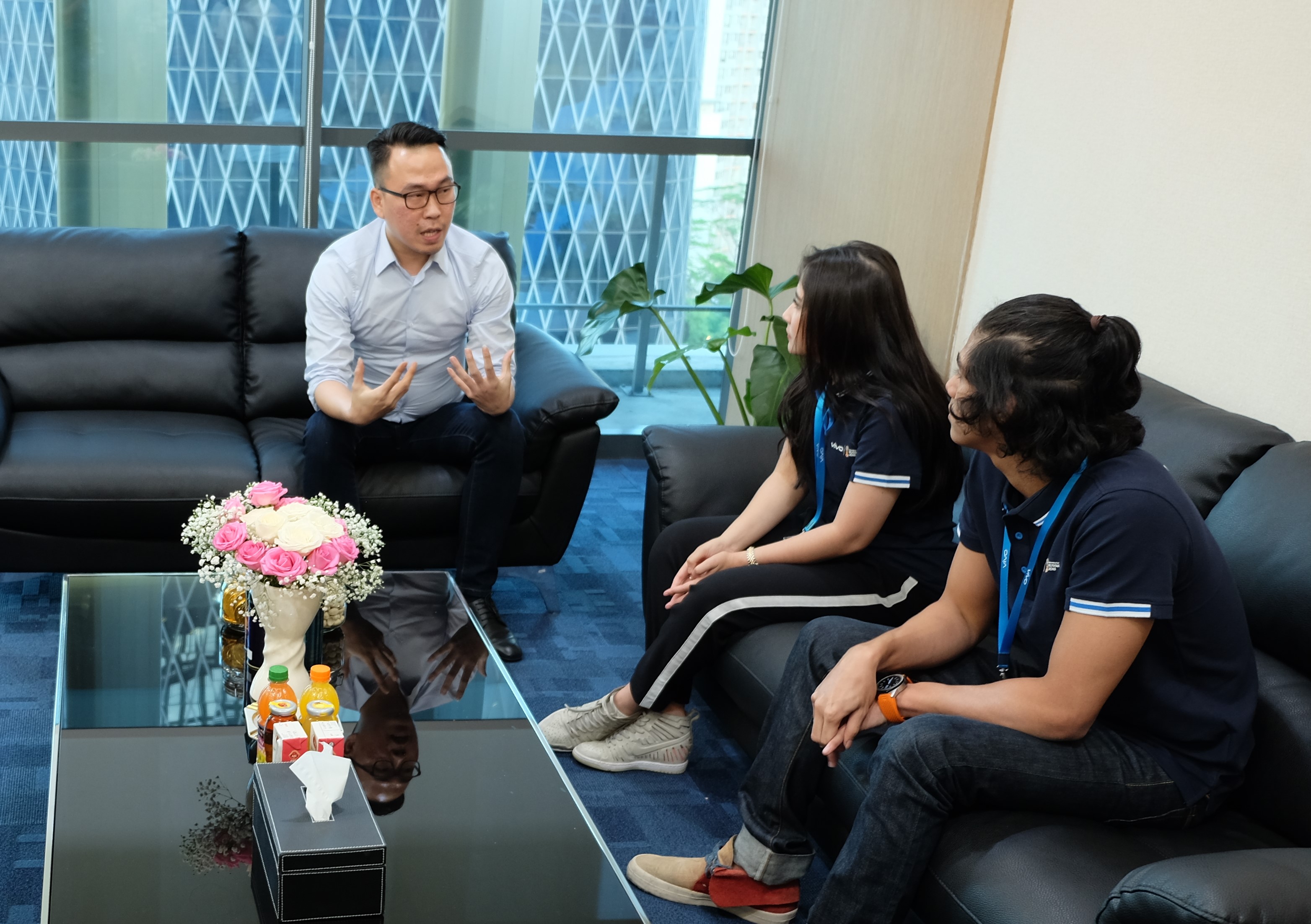 Vivo Smartphone Adakan Office Visit Bangun Kedekatan dengan Ambassador