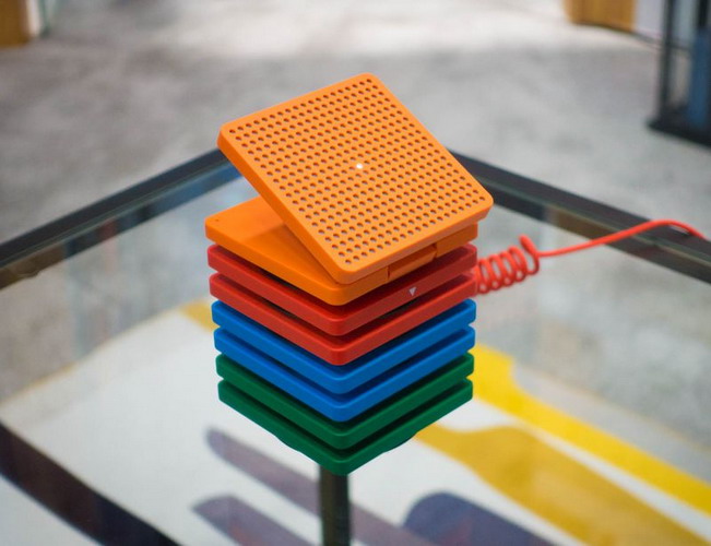 Speaker Pintar Besutan Baidu dan Teenage Engineering Tampil Keren