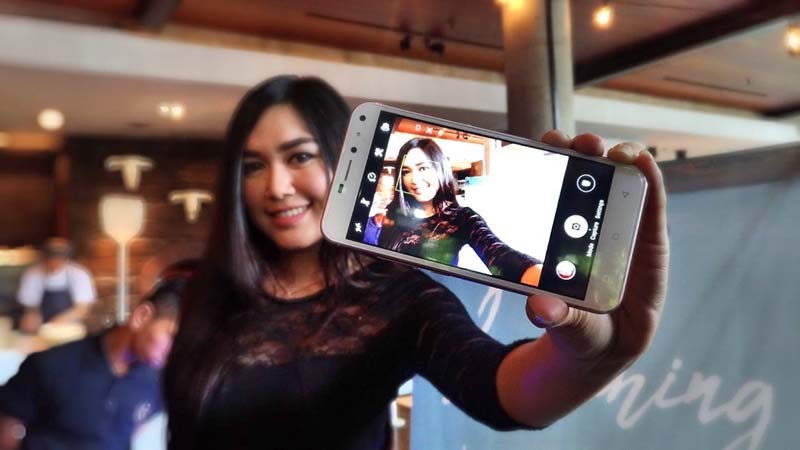 SPC L53 Selfie, Smartphone Dual-Camera Selfie Rp 1 Jutaan