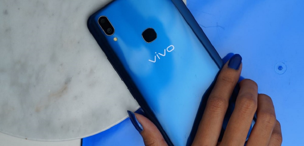 Maudy Ayunda Berpose Selfie Lewat Kamera vivo V9 24 MP