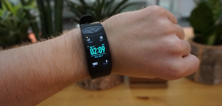 Review: Samsung Gear Fit 2 Pro, Untuk Gaya dan Olahraga