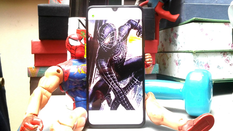 Review: Vivo V11 Pro, Layar Superlega, Selfie Suka-suka, RAM Raksasa