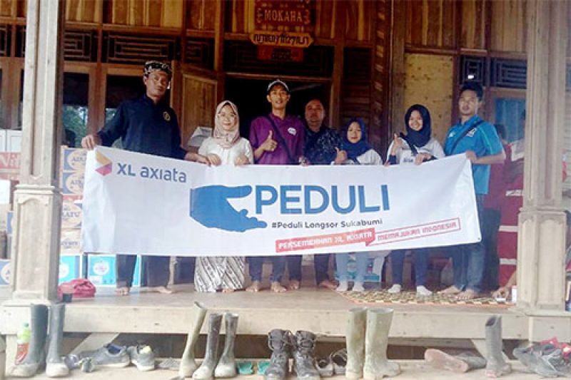 XL Axiata Bantu Korban Bencana Tanah Longsor di Sukabumi