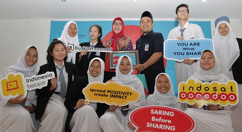 Indosat Ooredoo Gelar Roadshow Program CSR Digital Day #BijakBersosmed