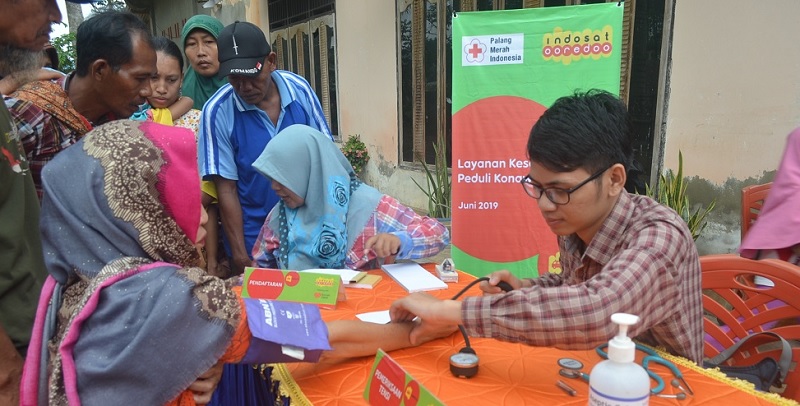Indosat Ooredoo Bantu Pengungsi Bencana Banjir Samarinda dan Konawe