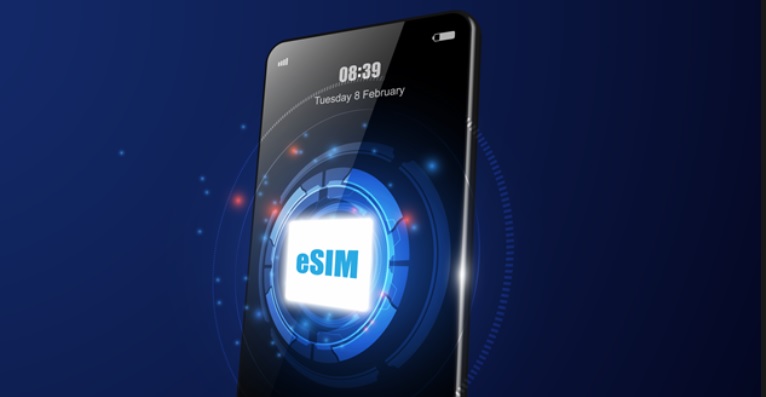 Smartfren Operator Pertama di Indonesia Hadirkan Teknologi eSIM