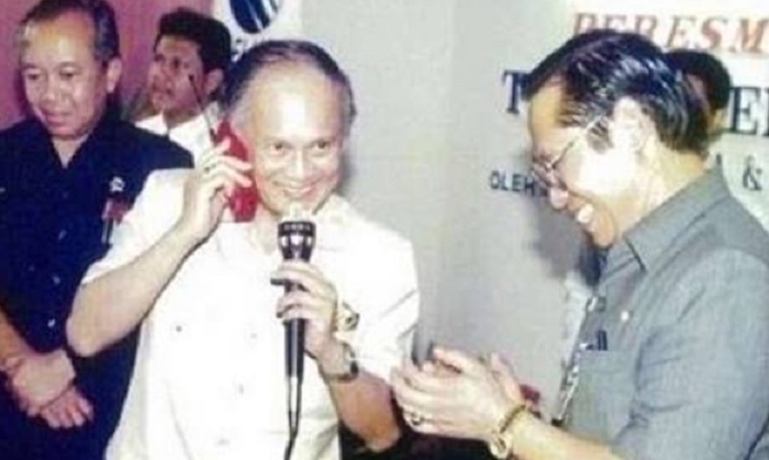 Memaknai Pemikiran Maju BJ Habibie di Industri Telekomunikasi