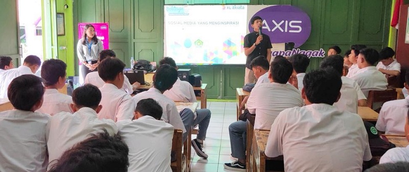 Aksi Karyawan XL Axiata Edukasi 100 Sekolah di Jabodetabek