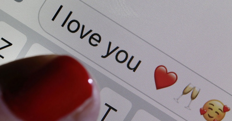 Emoji Cinta Merebak Luar Biasa Selama Valentine