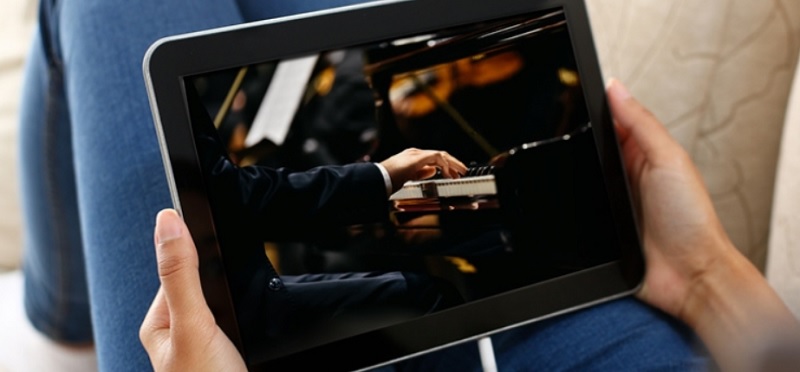 XL Corner: Konser Musik Online Merebak di Mana-mana