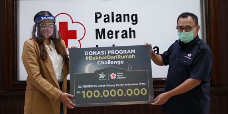 XL Corner: XL Axiata Salurkan Donasi Rp 100 Juta Melalui PMI