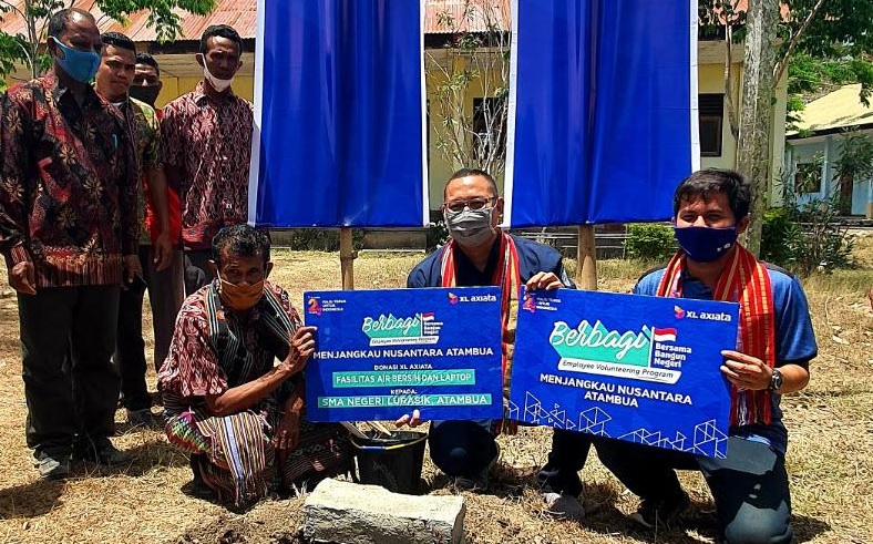 XL Corner: Karyawan XL Axiata Salurkan Donasi Pendidikan di Nusa Tenggara Timur