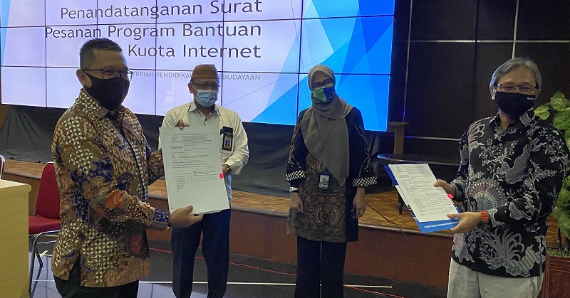 XL Corner: Peran XL Axiata Bersama ATSI Bantu Kuota Internet