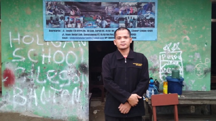 Cerita SmartFren Community; Ismet dari Jual Laptop untuk Bangun Kelompok Belajar