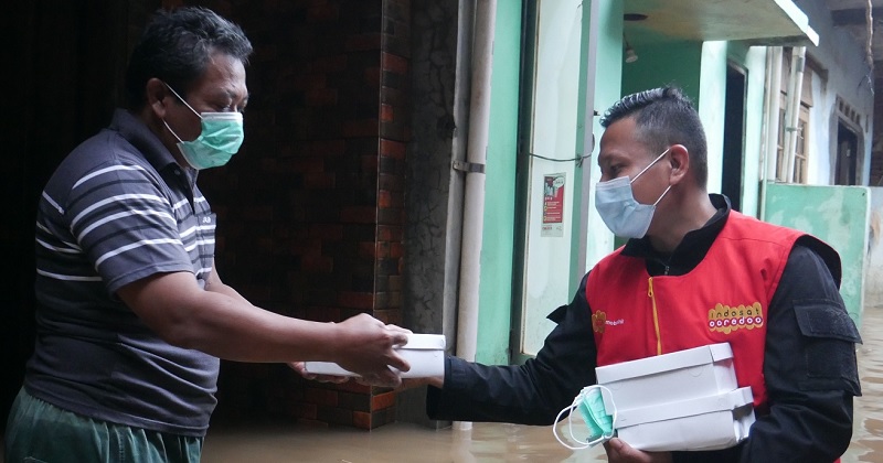 Mobil Klinik Indosat Ooredoo Kembali Salurkan Bantuan